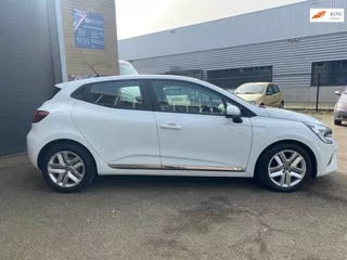 Renault Clio 1.6 E-Tech Hybrid 140 Business