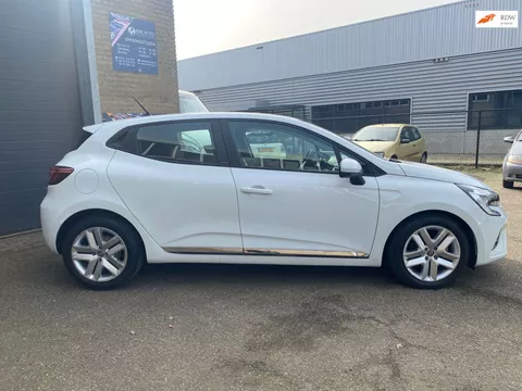 Renault Clio 1.6 E-Tech Hybrid 140 Business