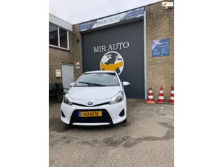 Toyota Yaris 1.5 Hybrid Dynamic 6-2013