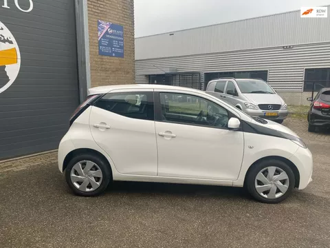 Toyota Aygo 1.0 VVT-i x