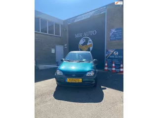 Opel Corsa 1.2i-16V Strada AUTOMAAT