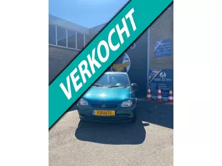 Opel Corsa 1.2i-16V Strada AUTOMAAT