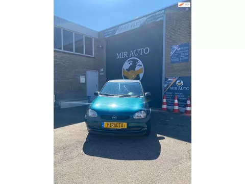Opel Corsa 1.2i-16V Strada AUTOMAAT