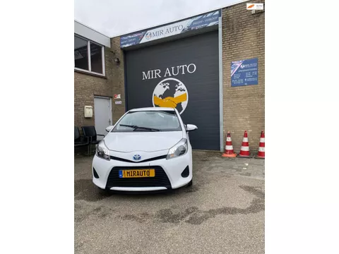 Toyota Yaris 1.5 Hybrid Dynamic 6-2013